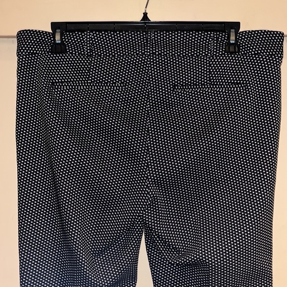 Liz Claiborne career Emma classic pants, size 16, black with white polka dots - Picture 3 of 5